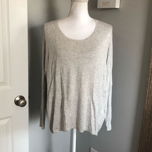 NWT Subtle Luxury Fog Colored Sweater - Picture 1 of 7